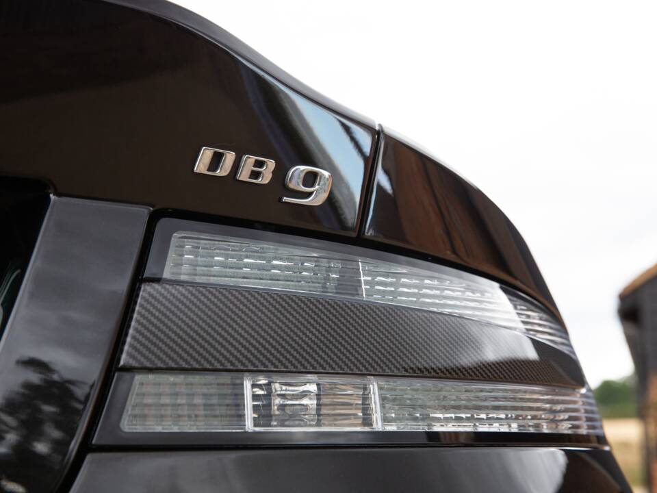 Image 45/94 of Aston Martin DB 9 (2014)