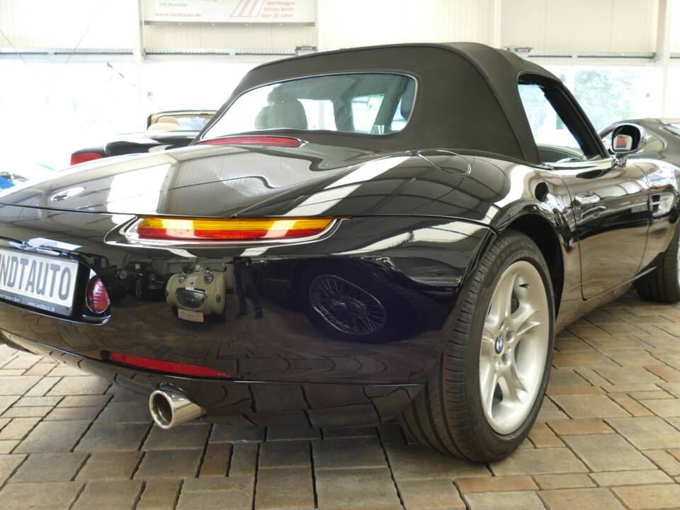 Immagine 6/22 di BMW Z8 (2000)