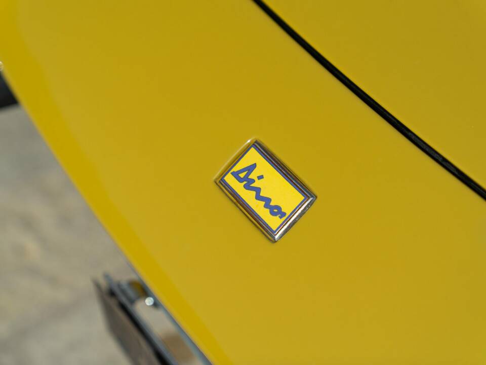 Image 11/50 of Ferrari Dino 246 GT (1971)