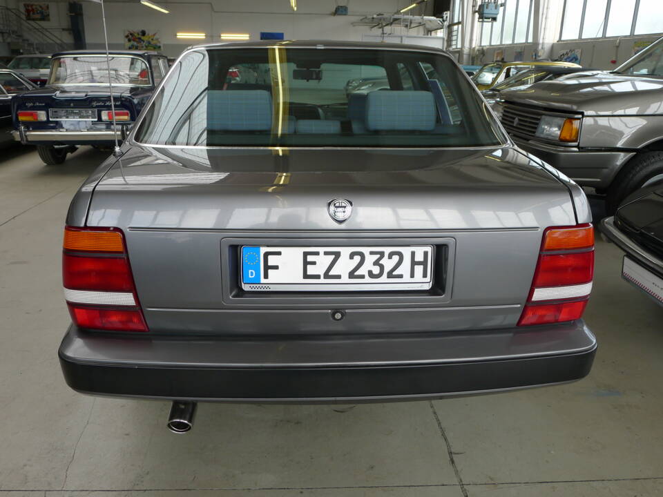 Immagine 29/32 di Lancia Thema I.E. (1991)