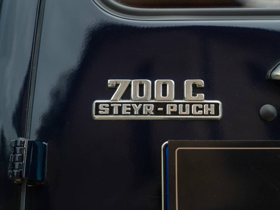 Image 33/50 of Steyr-Puch 700 C (1962)