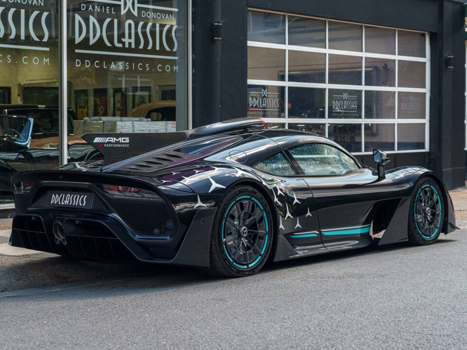 Image 3/23 of Mercedes-AMG One (2025)