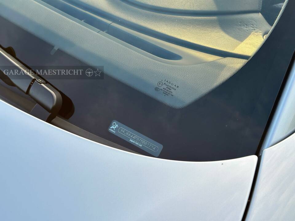 Image 54/84 de Jaguar XK 4.2 (2006)