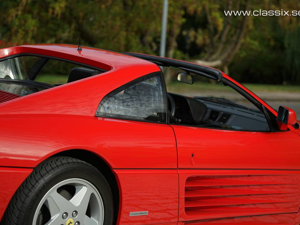 Imagen 21/27 de Ferrari 348 TS (1992)