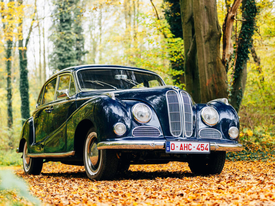 Image 1/199 of BMW 502 - 3.2 Litre (1961)