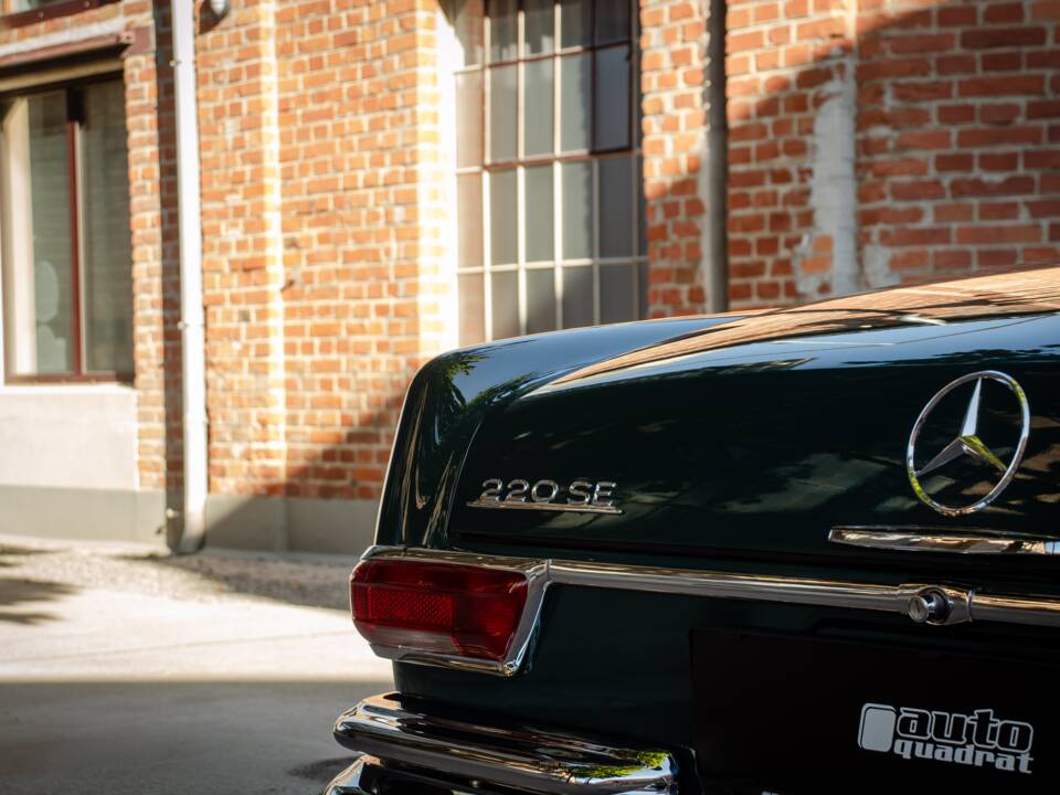 Afbeelding 15/19 van Mercedes-Benz 220 SE b (1962)