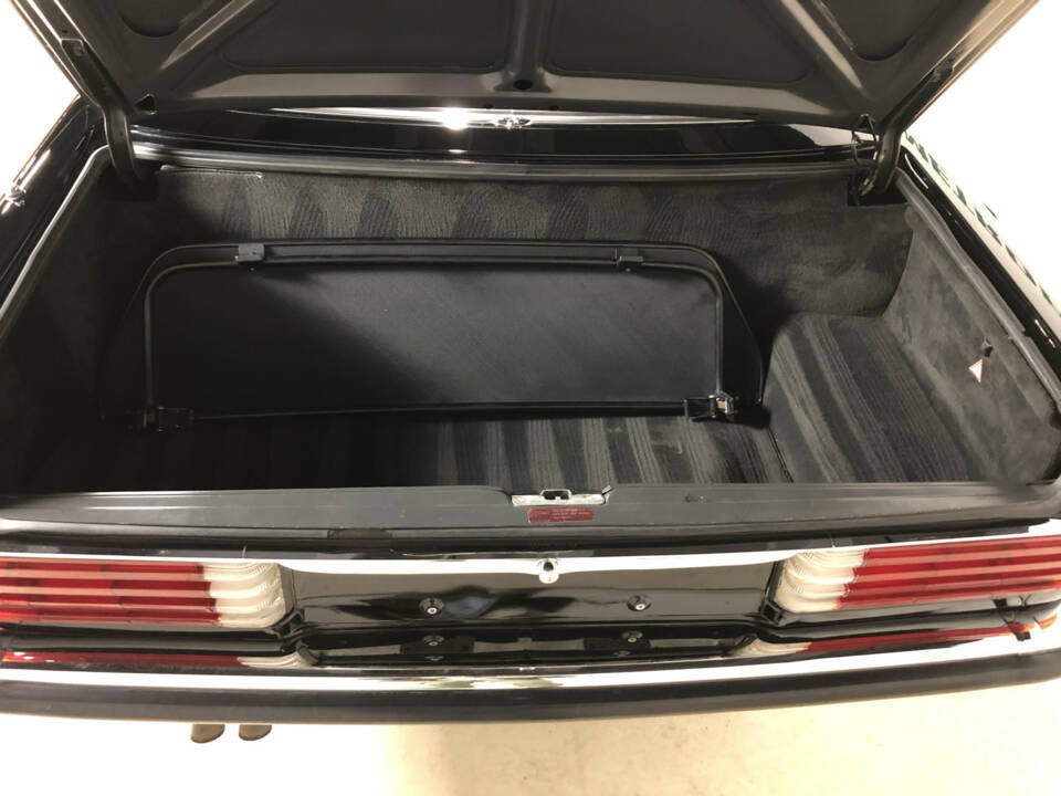 Imagen 12/31 de Mercedes-Benz 560 SL (1986)