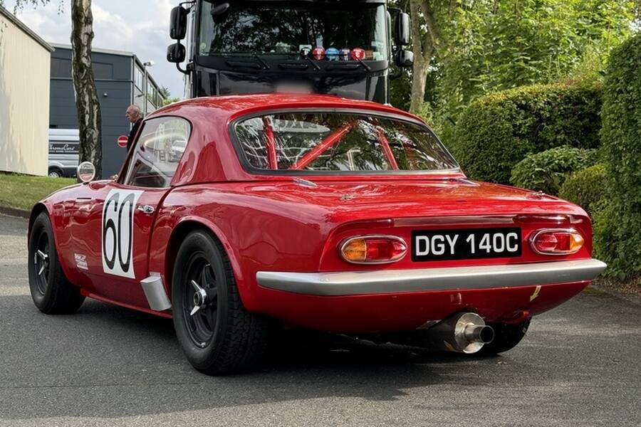 Image 15/45 of Lotus Elan (1965)