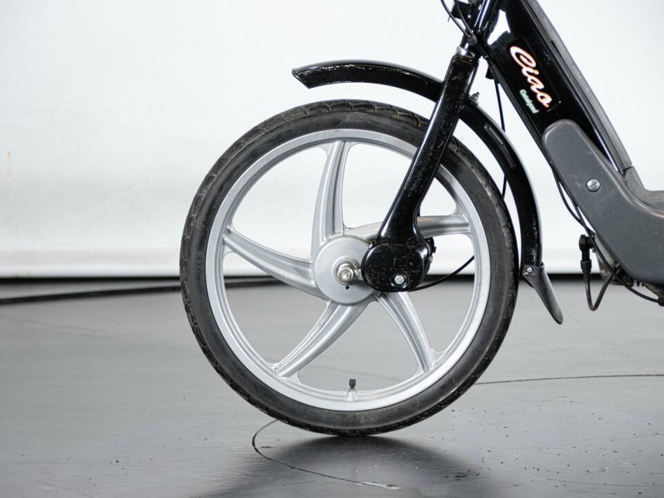 Bild 17/49 von Piaggio DUMMY (2002)