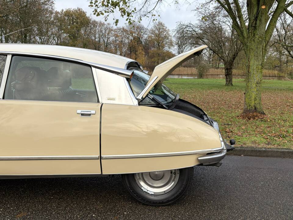 Bild 9/15 von Citroën DS 23 Pallas (1973)