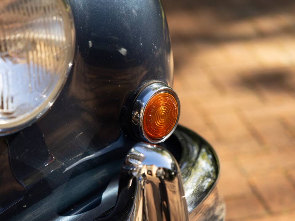 Image 7/50 de Jaguar Mk II 3.8 (1966)