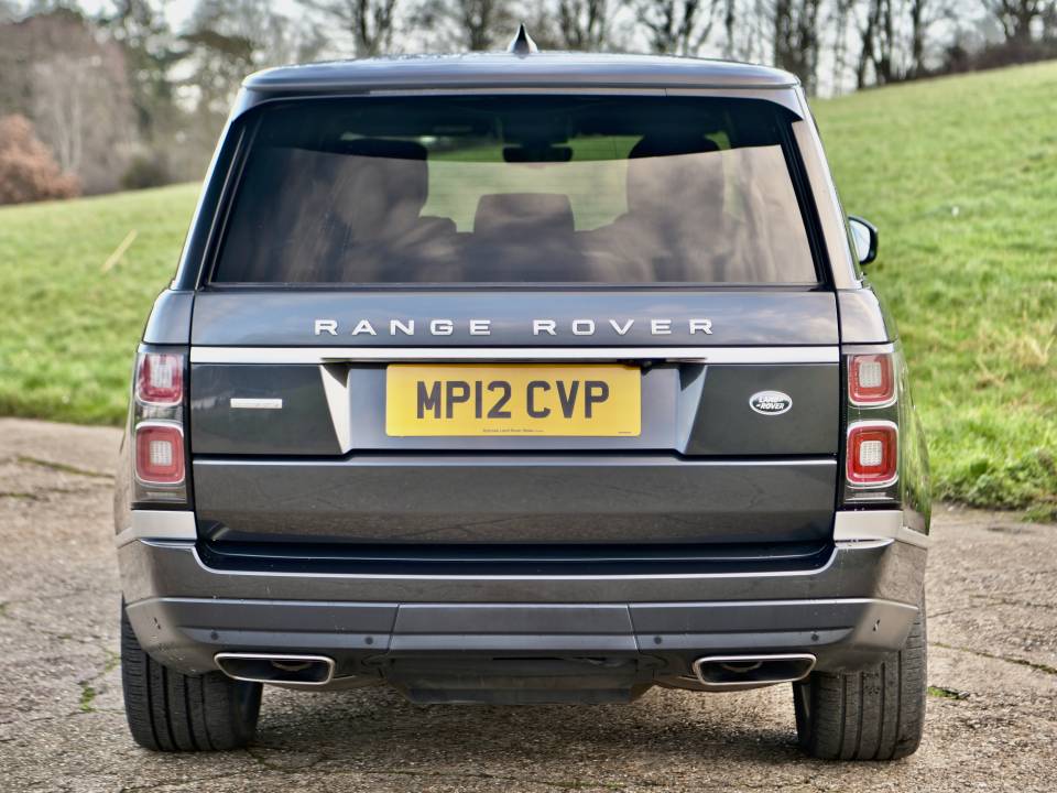 Immagine 7/40 di Land Rover Range Rover V8 SV Autobiography (2020)
