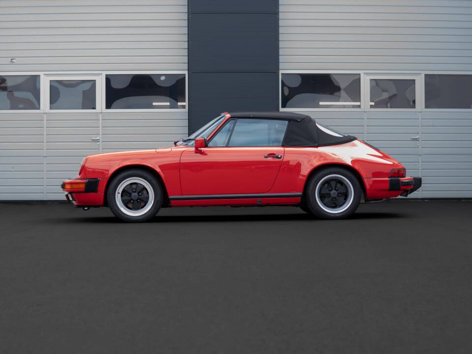 Image 4/29 of Porsche 911 Carrera 3.2 (1989)