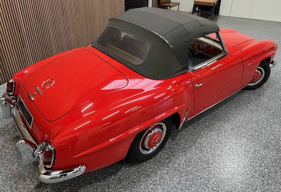 Image 7/8 of Mercedes-Benz 190 SL (1962)