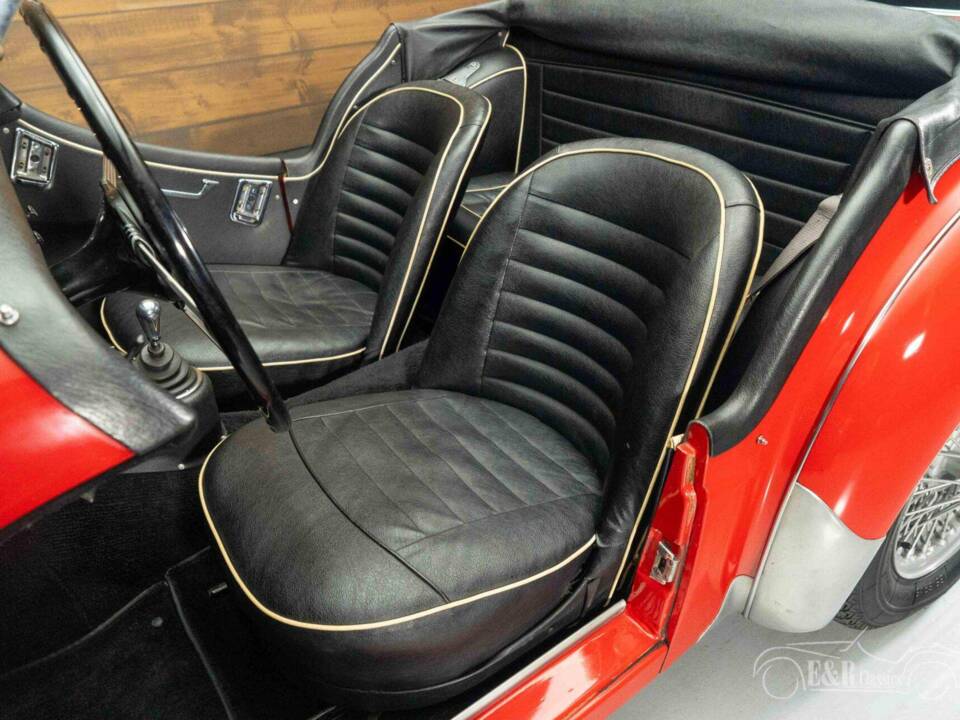 Immagine 10/19 di Triumph TR 3A (1961)