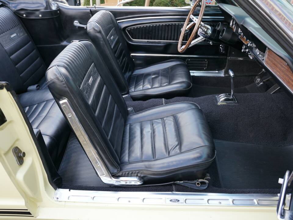 Immagine 39/50 di Ford Mustang 289 (1966)
