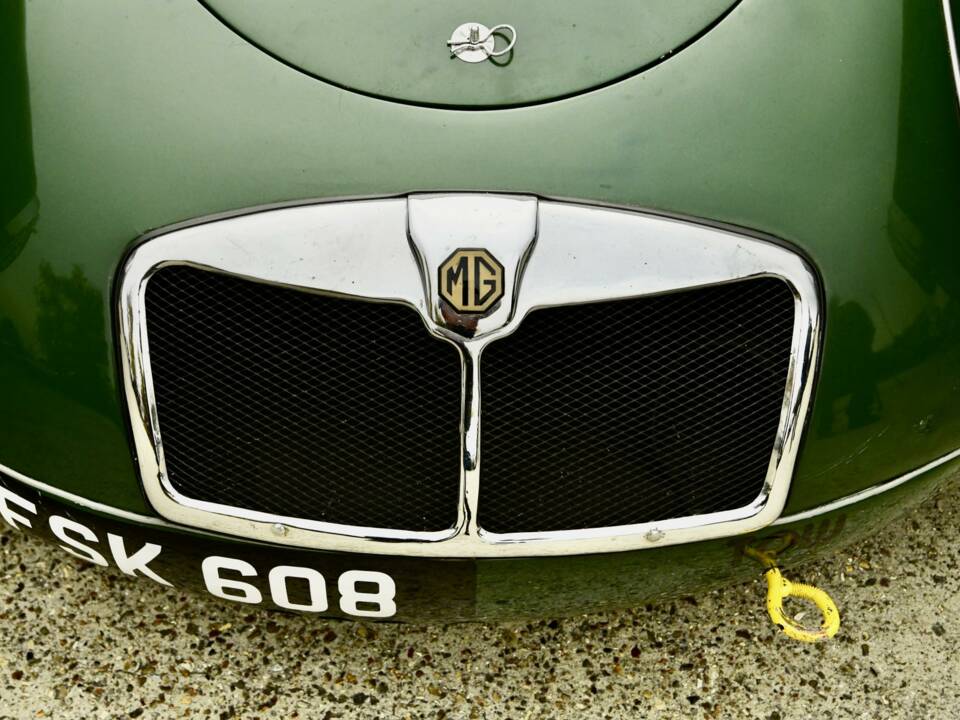 Image 15/36 of MG MGA 1600 (1958)