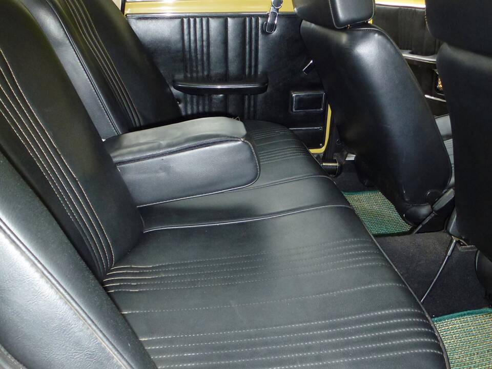 Image 13/13 de Alfa Romeo Giulia Nuova Super 1300 (1975)