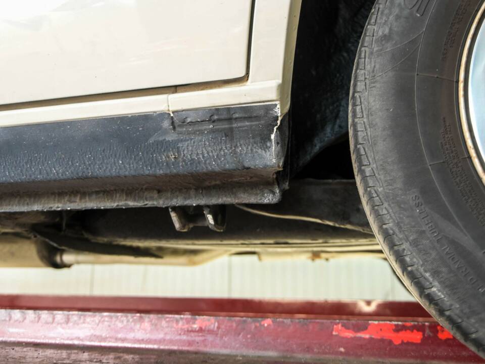 Image 49/50 of Volvo 740 GL (1987)