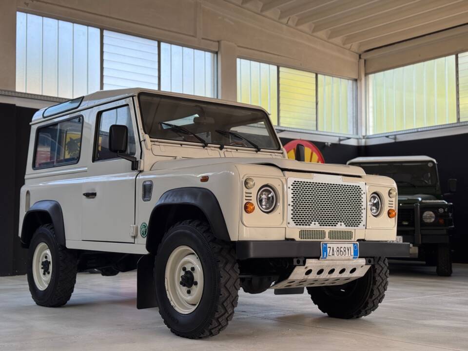 Bild 5/61 von Land Rover Defender 90 Td5 (2000)