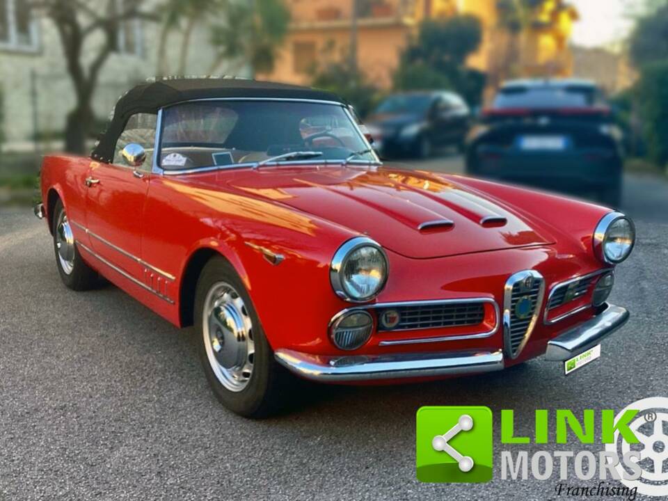 Image 3/10 of Alfa Romeo 2000 Spider (1960)
