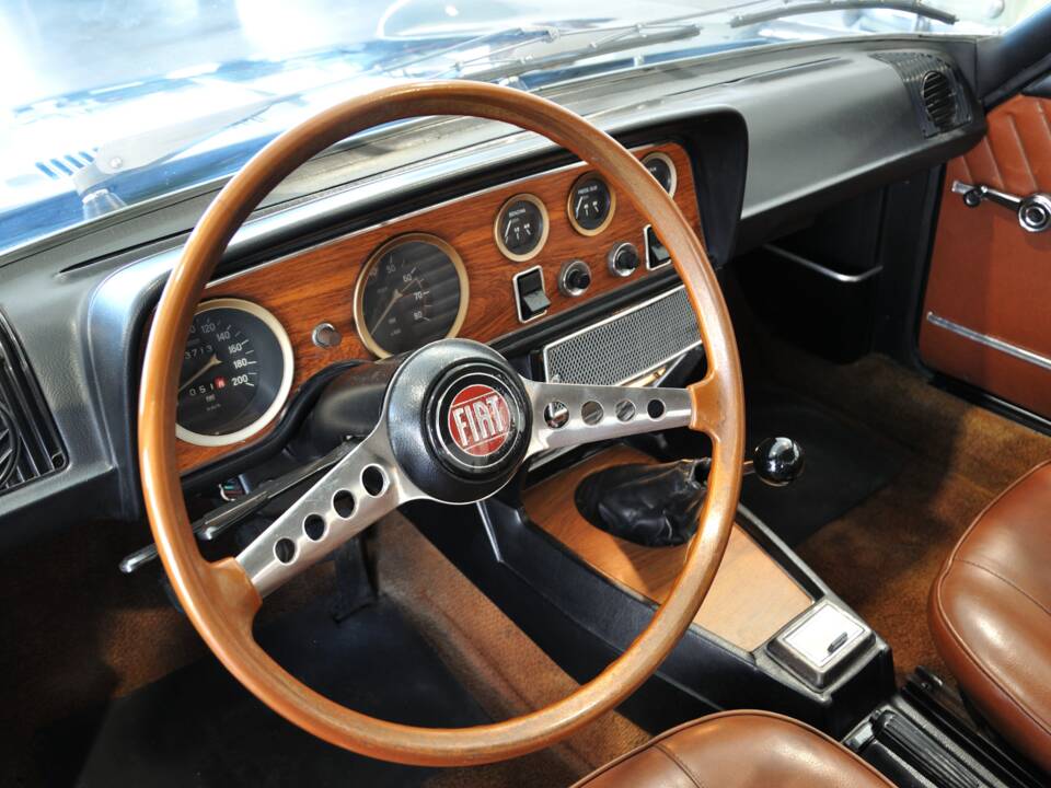 Imagen 25/32 de FIAT 124 Sport Coupe (1967)