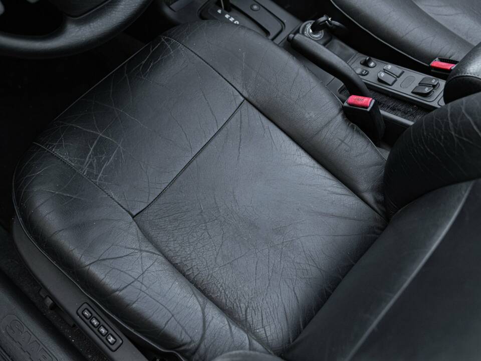 Image 35/50 of Saab 900 2.0i (1997)