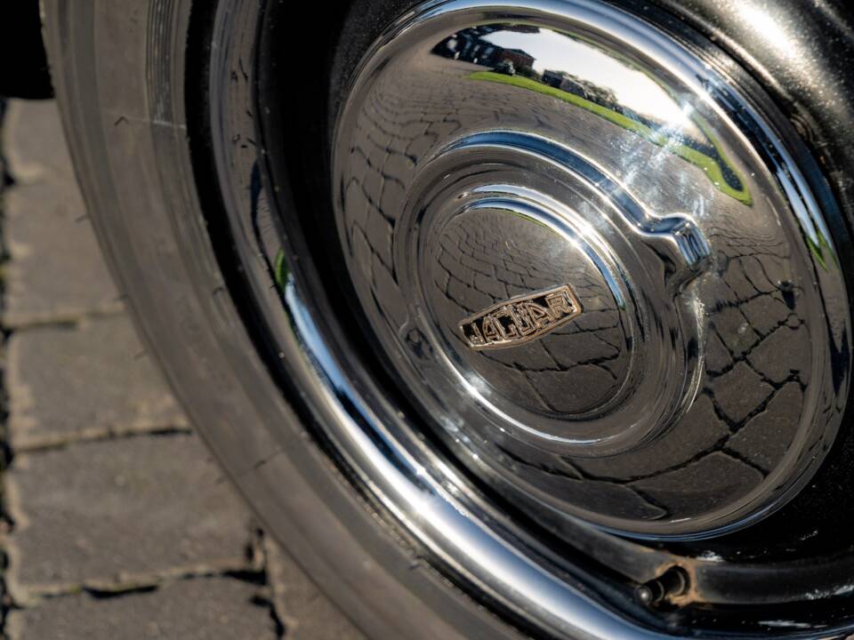 Afbeelding 16/58 van Jaguar XK 120 OTS (1951)