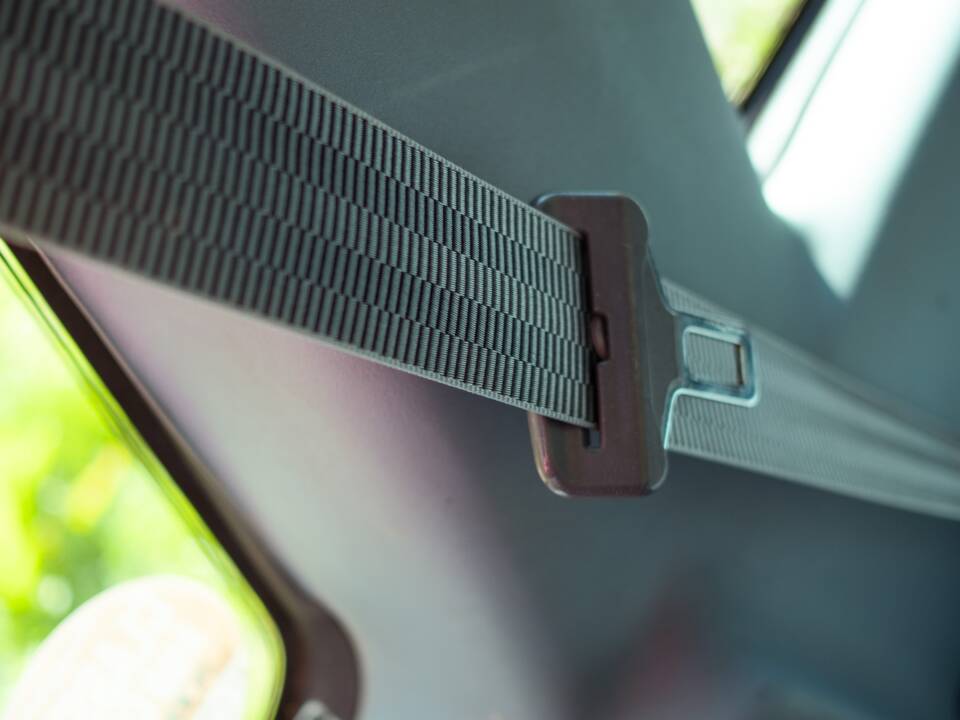 Image 13/18 of Land Rover Discovery (1990)