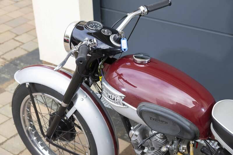 Image 18/23 of Triumph T 20 Tiger Cub (1960)