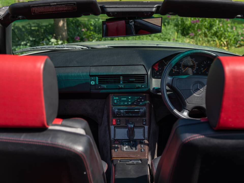 Image 20/50 of Mercedes-Benz SL 320 &quot;Mille Miglia&quot; (1995)