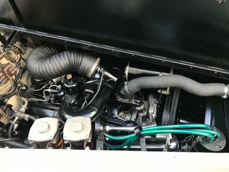Image 41/50 of Bentley S 2 Continental (1960)