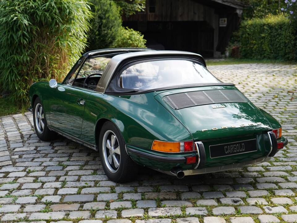 Image 11/14 of Porsche 911 2.0 S (1969)