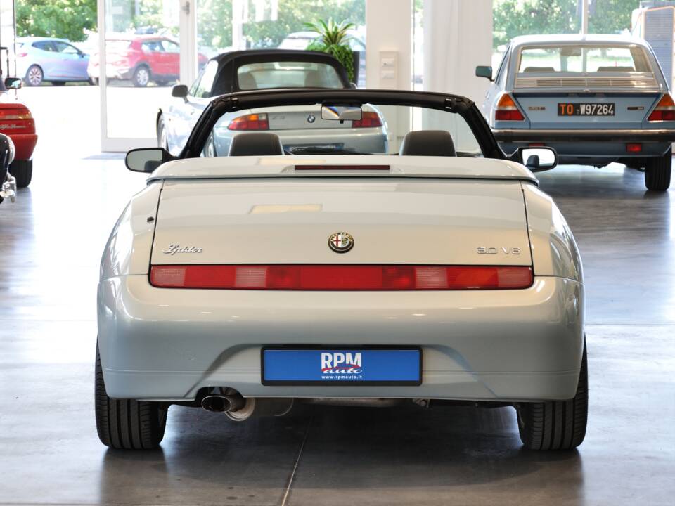 Immagine 11/41 di Alfa Romeo Spider 3.0 V6 12V (2000)