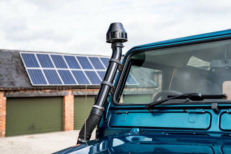 Bild 37/50 von Land Rover Defender 110 Turbo Diesel (1999)