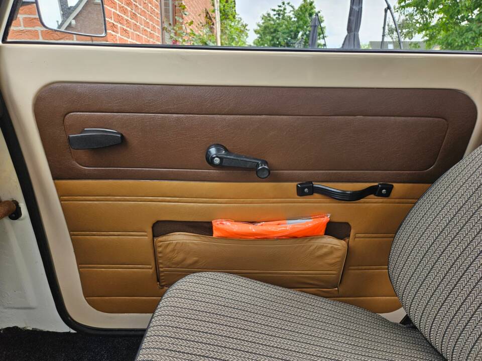 Image 12/18 of Trabant 601 Universal (1987)