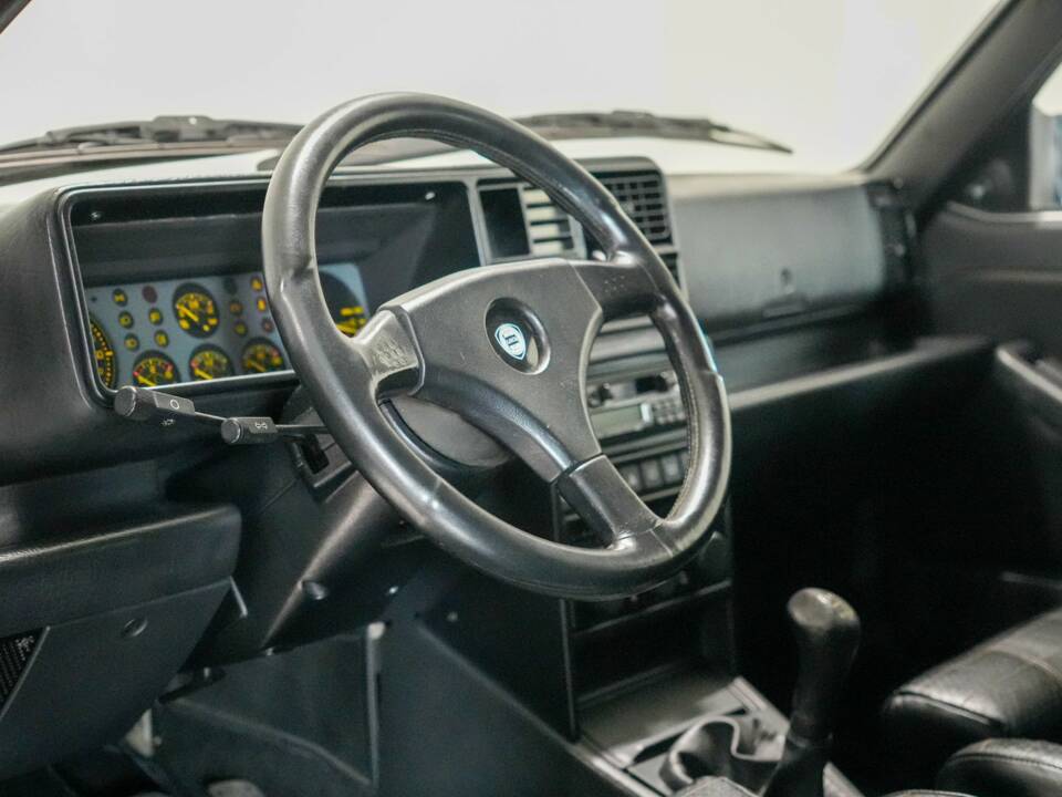 Bild 8/48 von Lancia Delta HF Integrale Evoluzione I (1992)