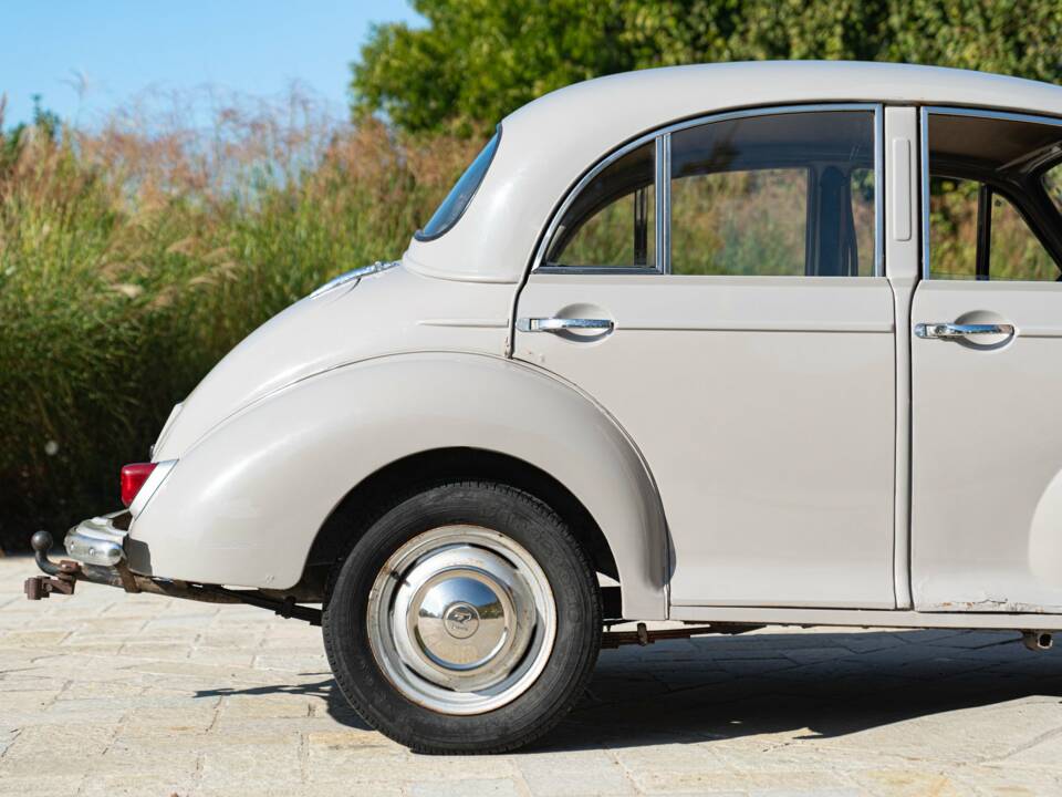 Image 24/50 of Morris Minor 1000 (1958)