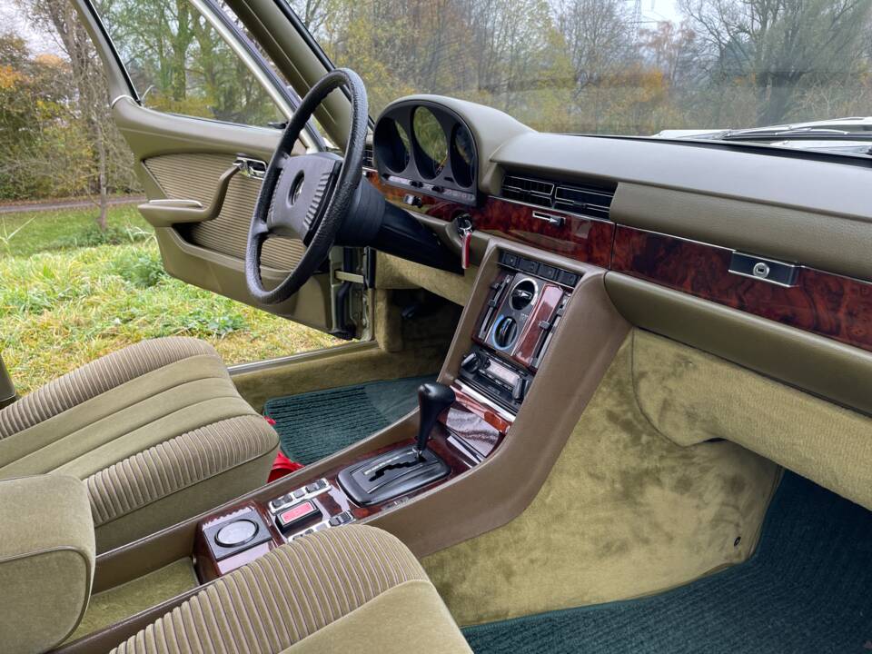 Bild 18/45 von Mercedes-Benz 450 SEL 6,9 (1978)