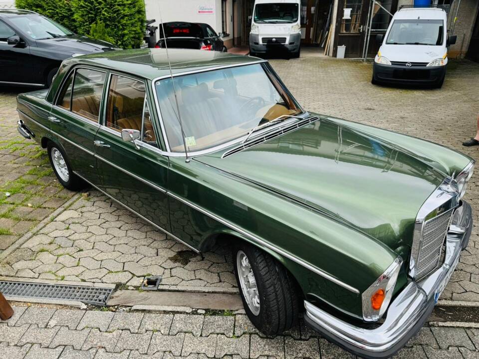 Image 3/9 of Mercedes-Benz 250 SE (1967)