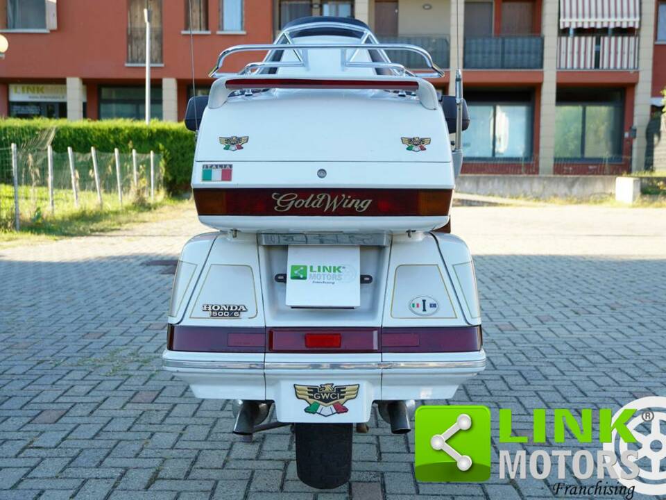 Image 4/10 of Honda DUMMY (1988)