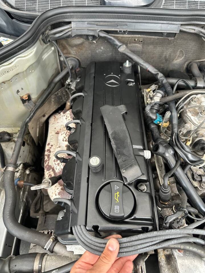 Immagine 35/49 di Mercedes-Benz 190 E (1990)