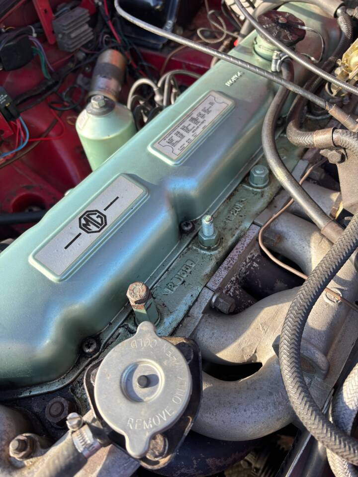 Afbeelding 37/39 van MG MGC GT (1969)