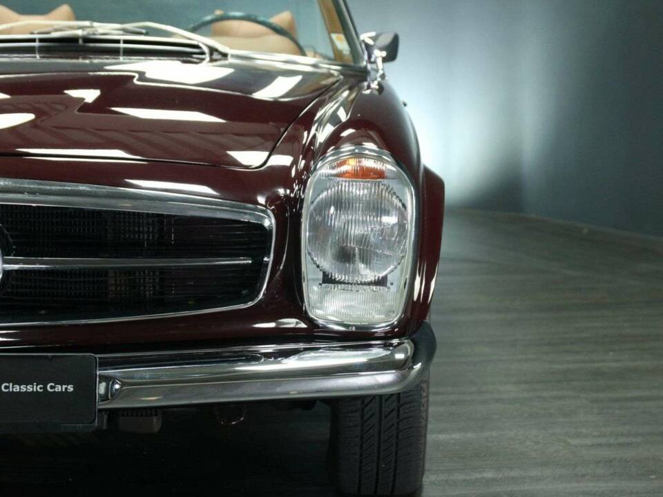 Bild 36/50 von Mercedes-Benz 280 SL (1971)