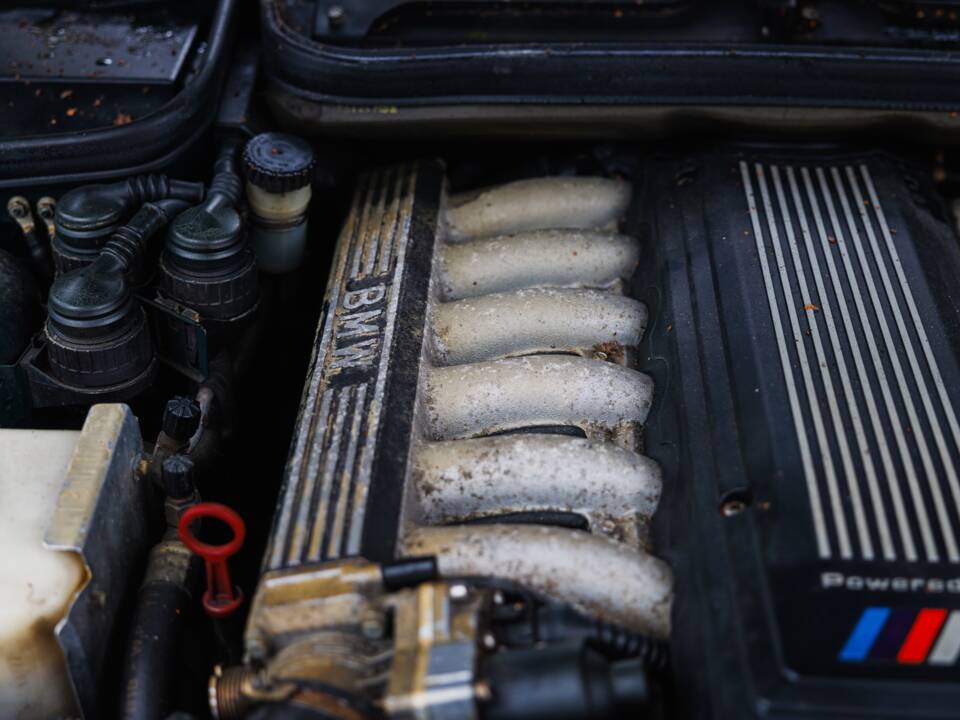 Bild 33/50 von BMW 850CSi (1994)