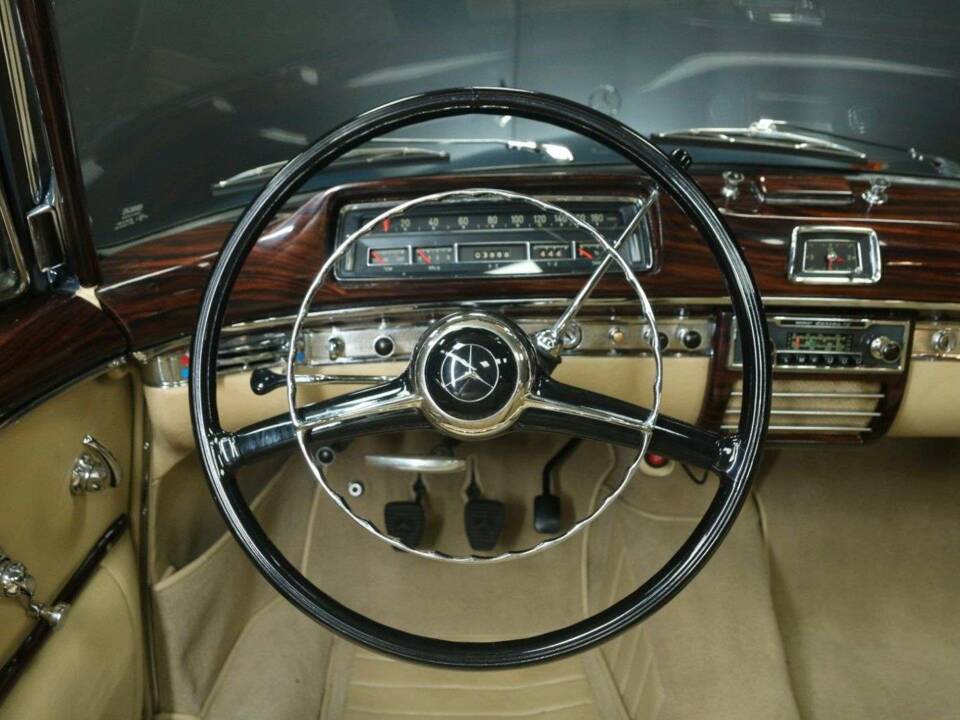 Afbeelding 17/50 van Mercedes-Benz 220 S Cabriolet (1957)