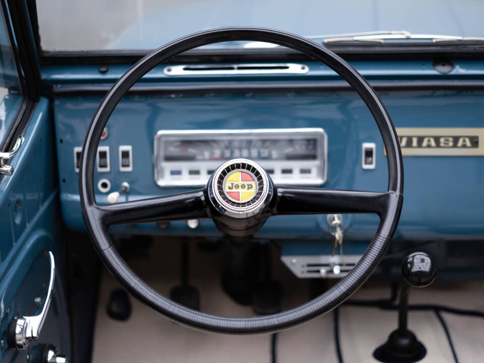 Bild 15/37 von Jeep Commando (1972)