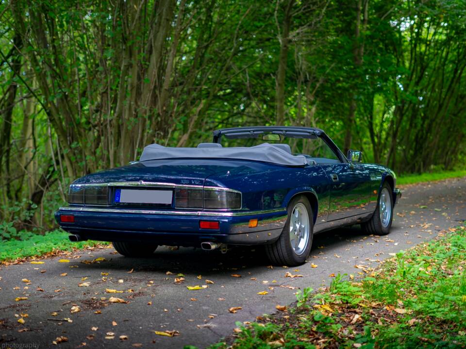 Image 11/29 de Jaguar XJS 6.0 (1994)