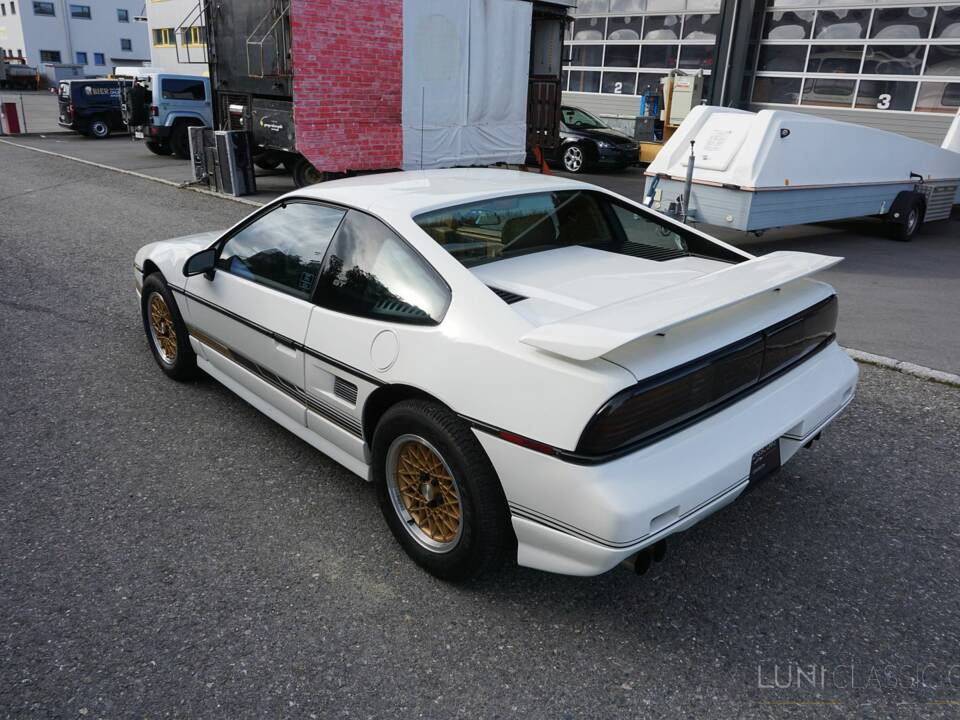Afbeelding 5/70 van Pontiac Fiero GT (1988)
