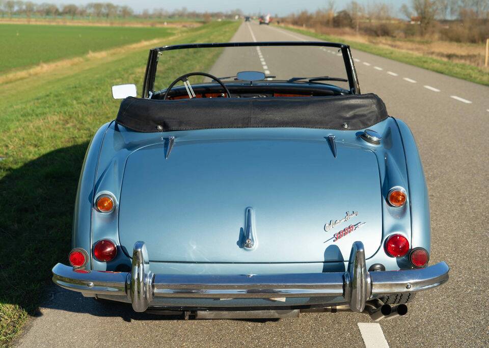 Image 6/7 de Austin-Healey 3000 Mk III (BJ8) (1966)